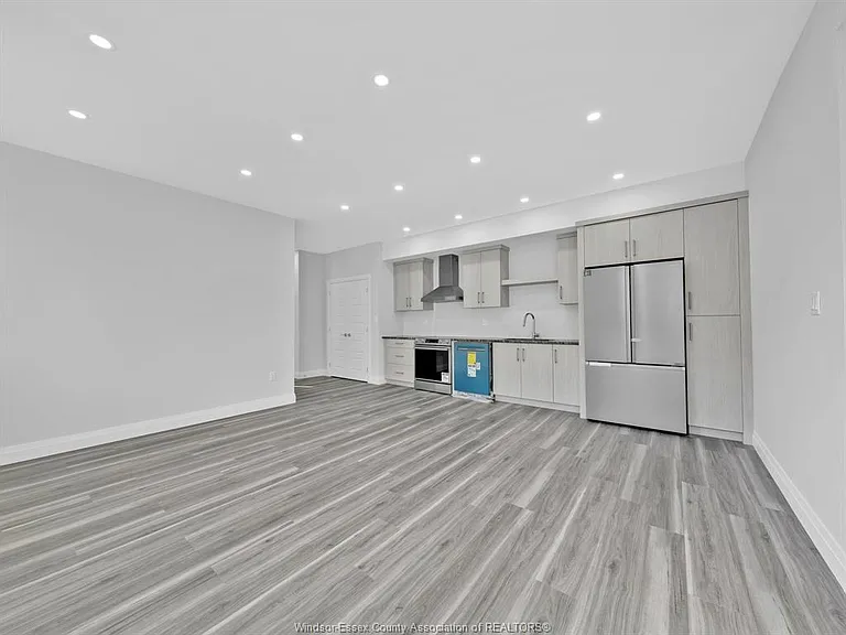 3549 Peter St #4 — Photo 11