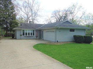 2816 W Westport Rd, Peoria, IL 61615