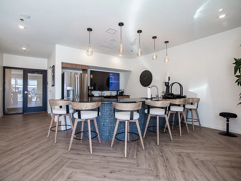 The Earl Apartments Party Room
