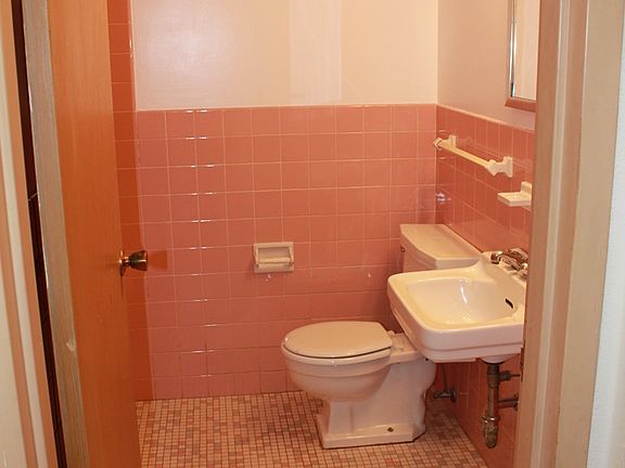 5th image of 138 Arundel St APT 6