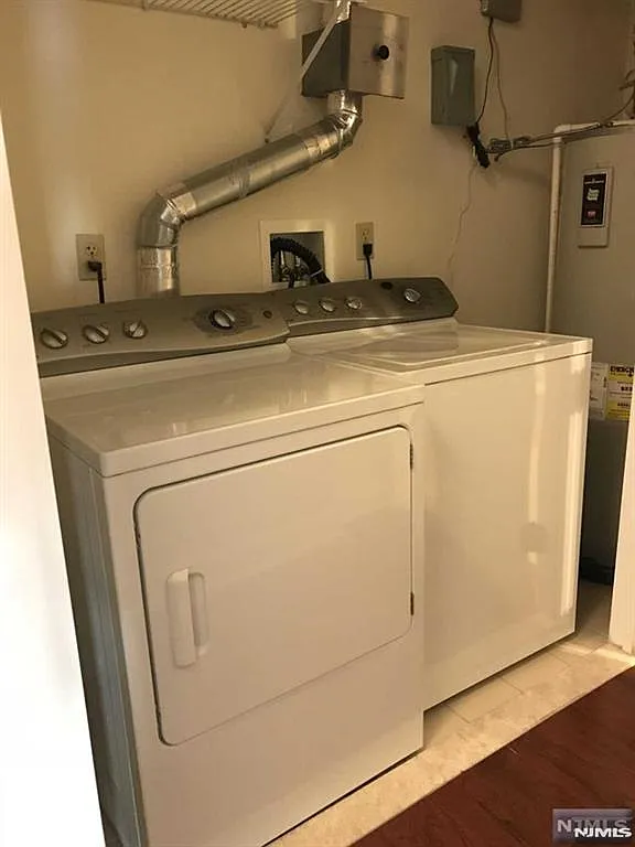 2 bed, 1995 sqft, $5,000 — Photo 1