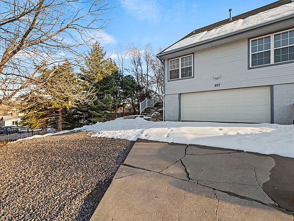2nd image of 977 Columbine Ave