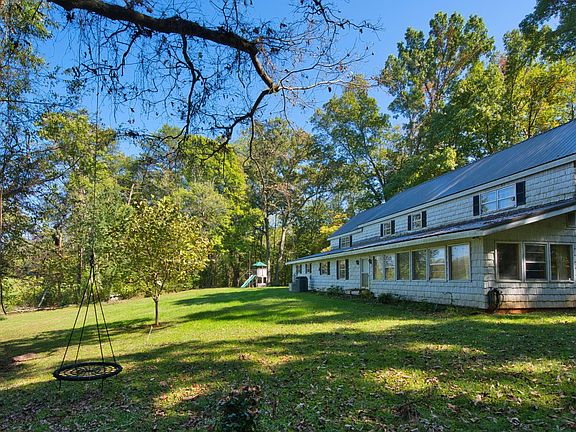 2nd image of 904 Keener Rd