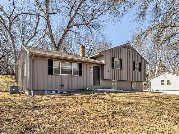 3rd image of 5700 N Hutson Rd