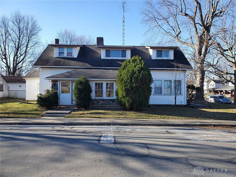 1st image of 304 Elm St