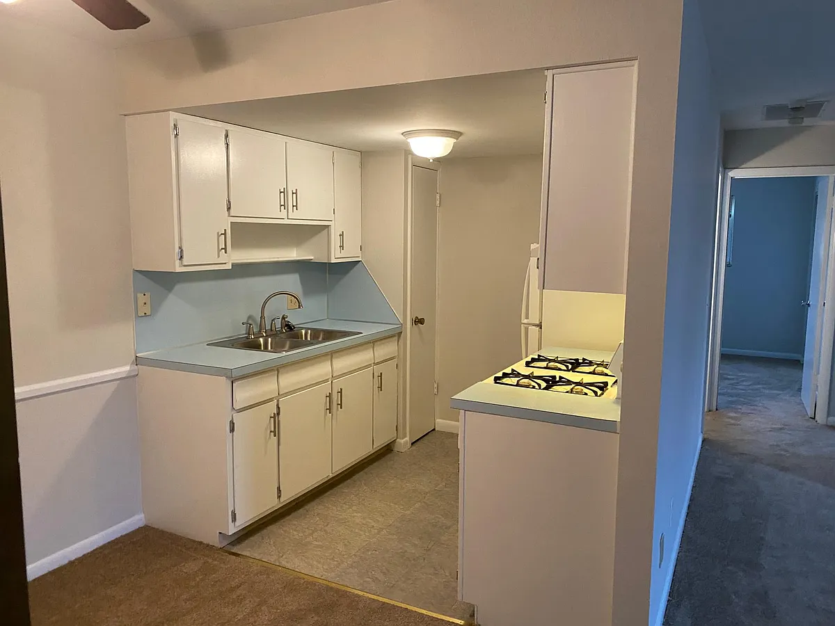 Building Photo - 10136 Grover Dr #4
