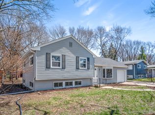 110 Boulder Hill Pass, Montgomery, IL 60538