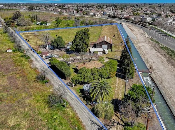 810 Warren Rd, Ripon, CA 95366