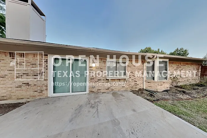 2732 Cancun Ln — Photo 18