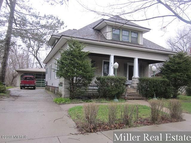 1st image of 545 E Thorn St