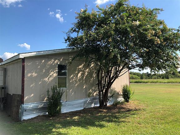 3rd image of 138 SE County Road 3144