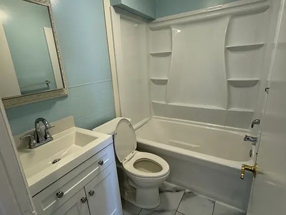 4th image of 410 N 4th St #2