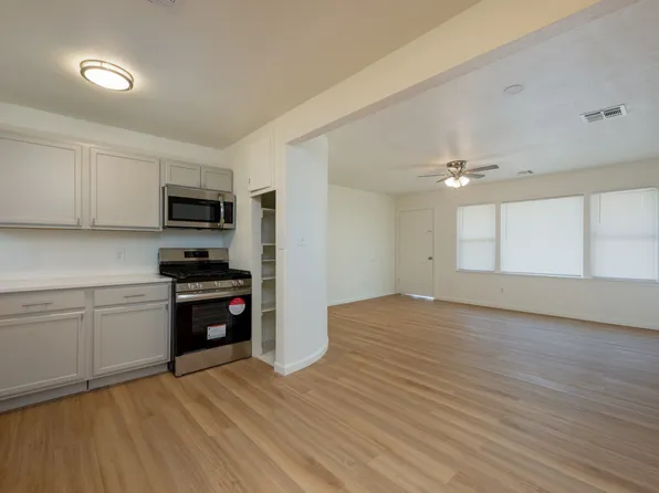 511 E Grumman Dr, Midwest City, OK 73110