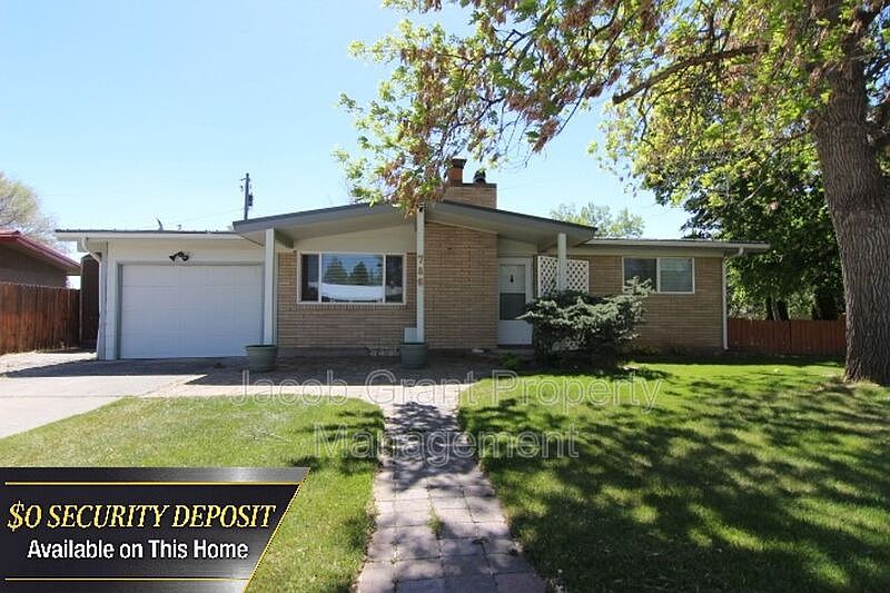 1st image of 786 Sykes Dr