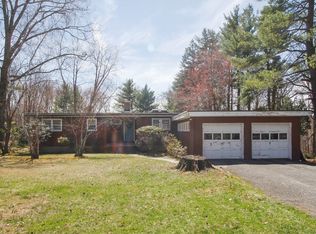 292 Long Hill Rd E, Briarcliff Manor, NY 10510