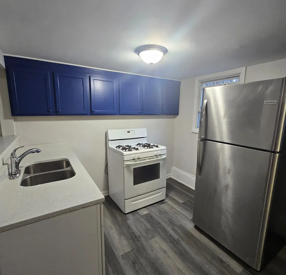 2 bed, 950 sqft, $1,500 — Photo 3
