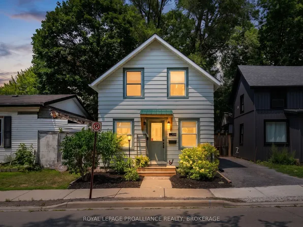 114 North St N, Gananoque, ON K7G 1L6
