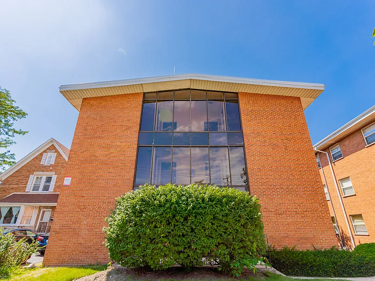 8254 Niles Center Rd #E3 — Photo 10