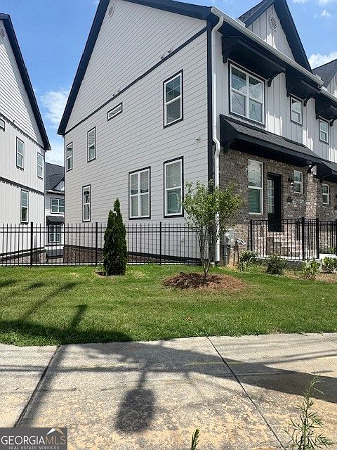 1st image of 1969 Hollywood Rd NW #17
