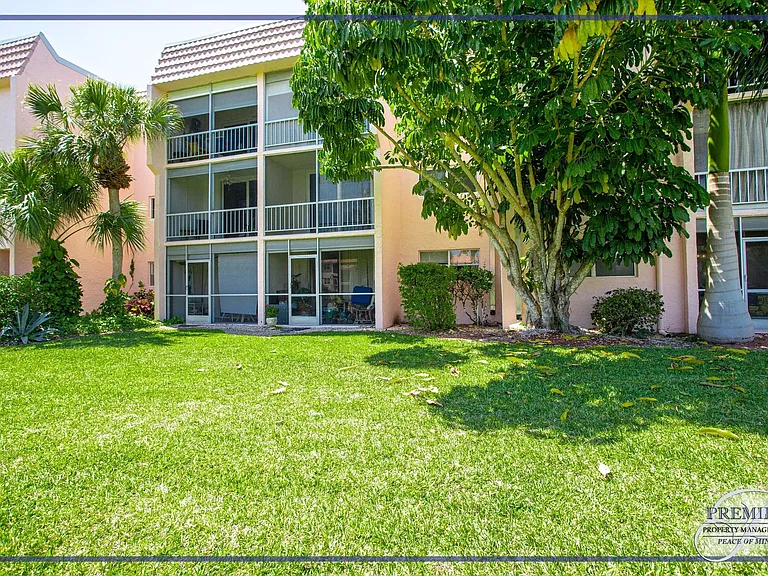 225 Turtle Lake Ct #106 — Photo 30