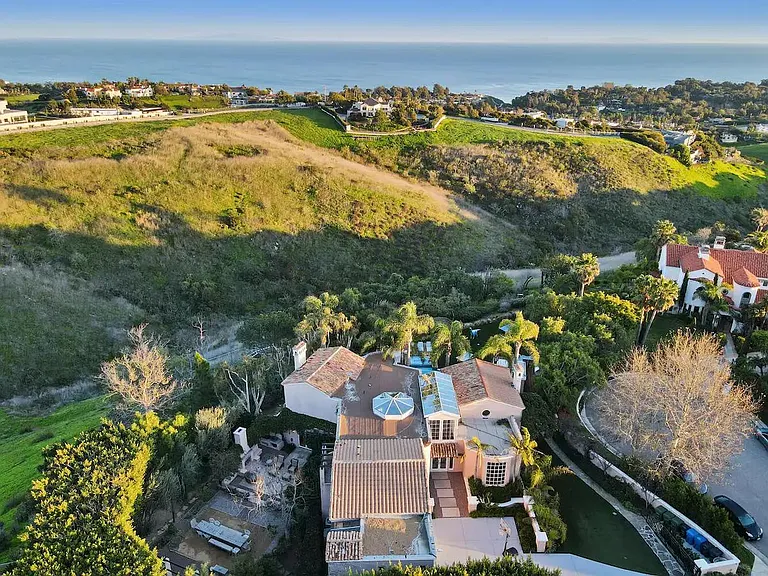 Experience the beauty of the neighborhood.