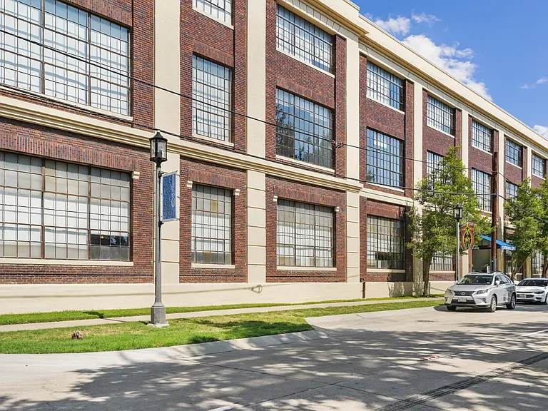 Deep Ellum Lofts — Photo 60
