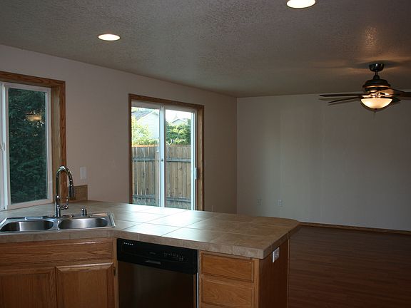 3rd image of 12435 NE 20th St