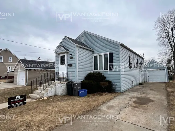 2110 Lincoln St, Two Rivers, WI 54241