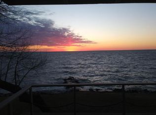 141 S Lakeshore Dr UNIT B4, Racine, WI 53403