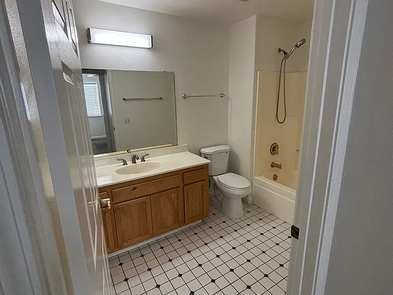 1501 La Esplanada Pl #324 — Photo 16