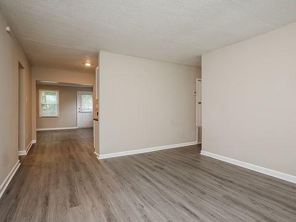 5th image of 1605 Westmoreland Ave