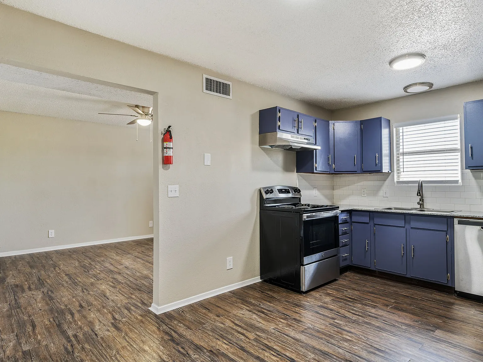 Breezeway Townhomes — Photo 4