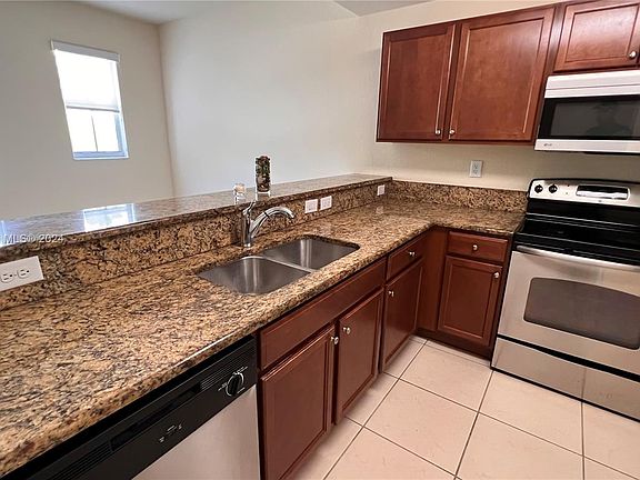 5th image of 11605 NW 89th St APT 205