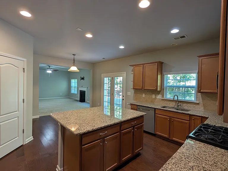4848 Pepper Dr — Photo 3