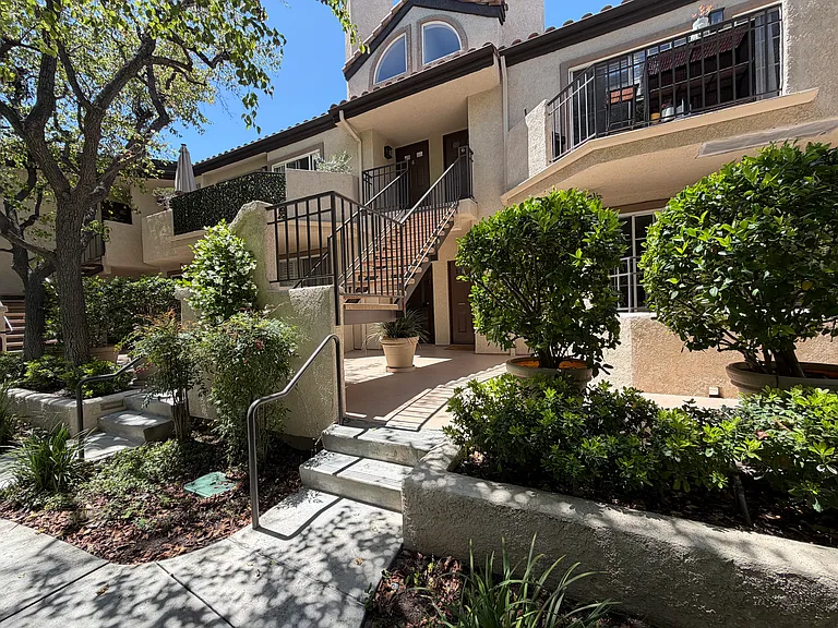 24111 Del Monte Dr #3 — Photo 2