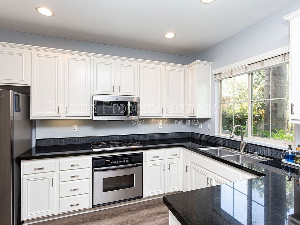 1st image of 2616 Bellezza Dr