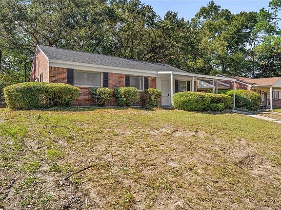 3rd image of 506 Azalea Rd