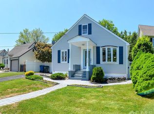 159 Demorest Ave, Avenel, NJ 07001