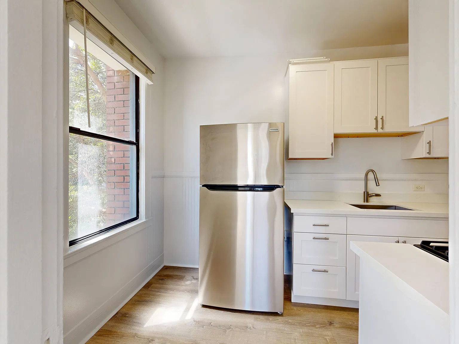 152 Franklin St — Photo 3