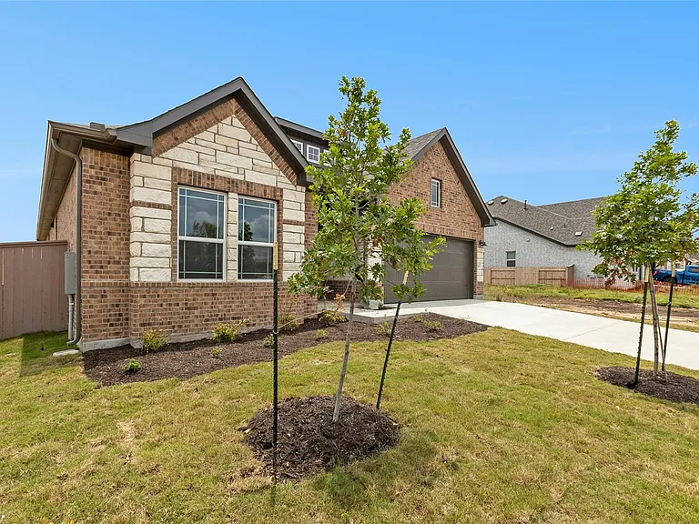 161 Smithsonian Ln — Photo 2