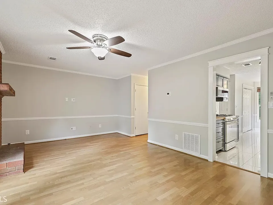 226 Hembree Park Ter