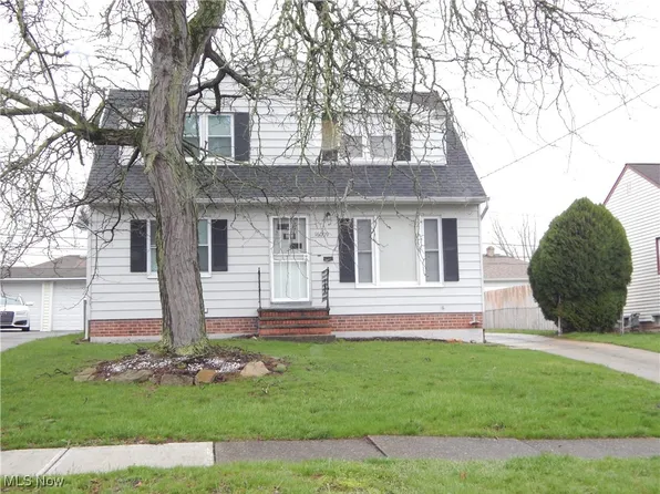 16009 Mendota Ave, Maple Heights, OH 44137
