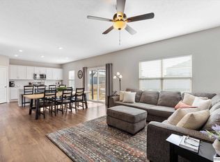 6415 Kyla Dr, Papillion, NE 68157