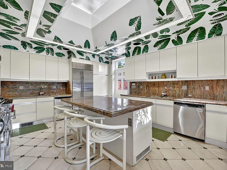 2310 Kalorama Rd NW — Photo 18