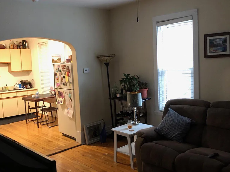 2130 N Damen Ave #2R — Photo 2