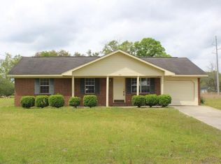 333 Cemetery St NE, Surrency, GA 31563