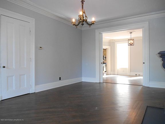 4th image of 38 Westervelt Ave #1