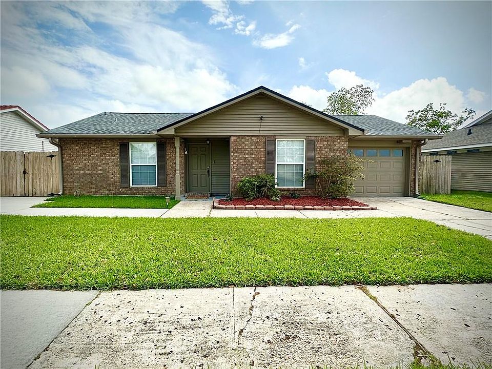 1st image of 2725 Oak Forest Blvd