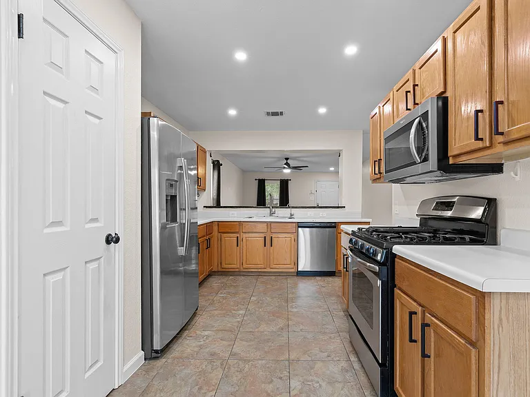 309 Paige Bnd — Photo 11