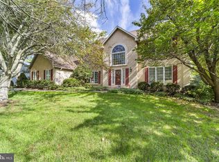 35 Stonebridge Dr, Hockessin, DE 19707